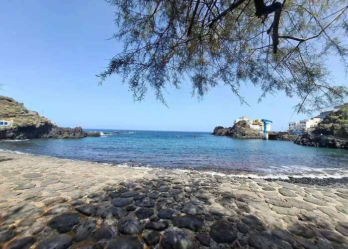 Oceanfront On The Beachfront El Pris